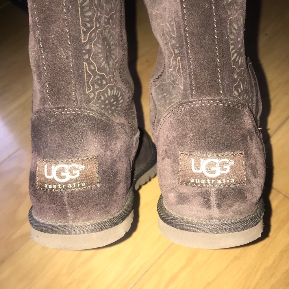 UGGS choc brown eyelet cutout topped suede boots!